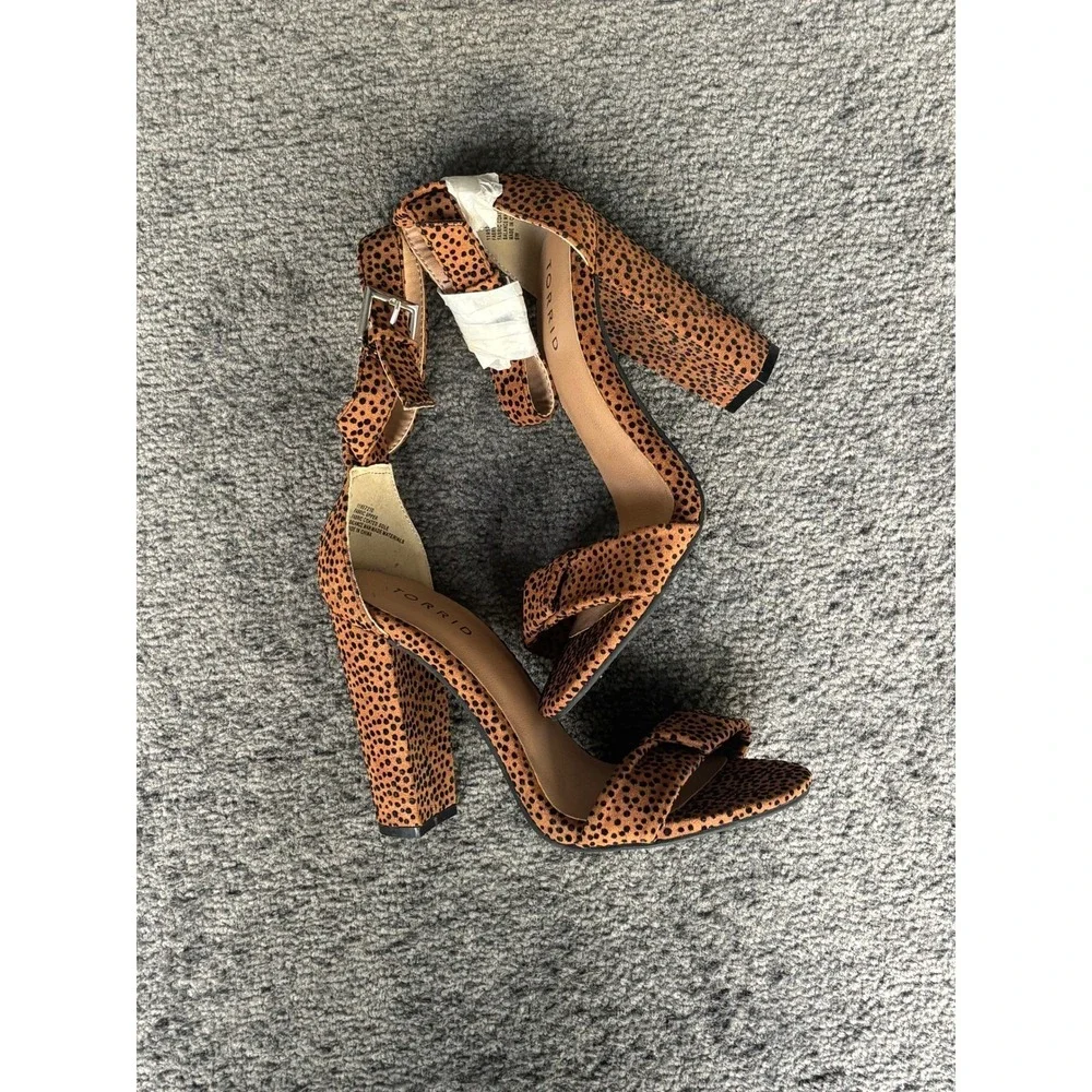 Torrid Cheetah Print Block Heel Ankle Strap Sandals Shoes 6W
